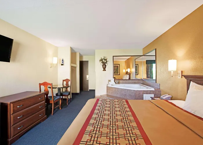 Days Inn By Wyndham Charlotte/Woodlawn Near Carowinds